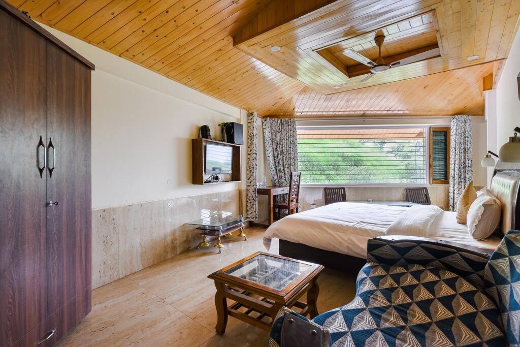 Kasauli Cascade A Cheerfull 4 Bedroom Challet المظهر الخارجي الصورة