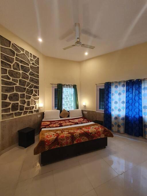 Kasauli Cascade A Cheerfull 4 Bedroom Challet المظهر الخارجي الصورة