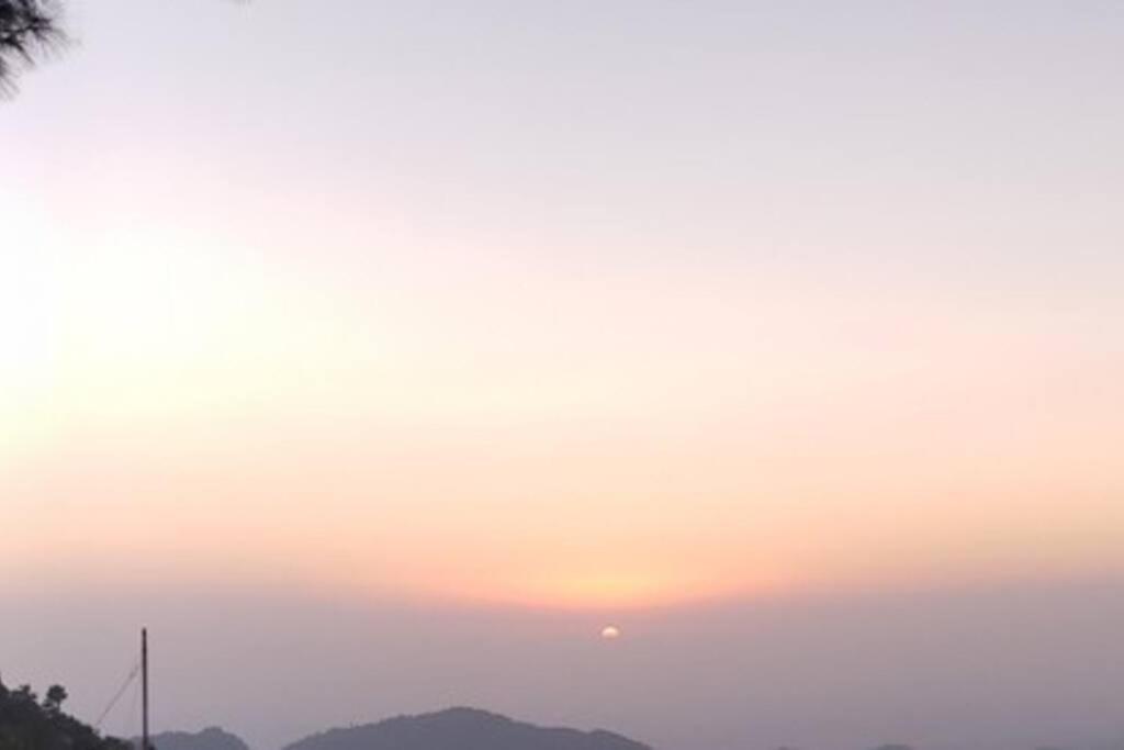 Kasauli Cascade A Cheerfull 4 Bedroom Challet المظهر الخارجي الصورة