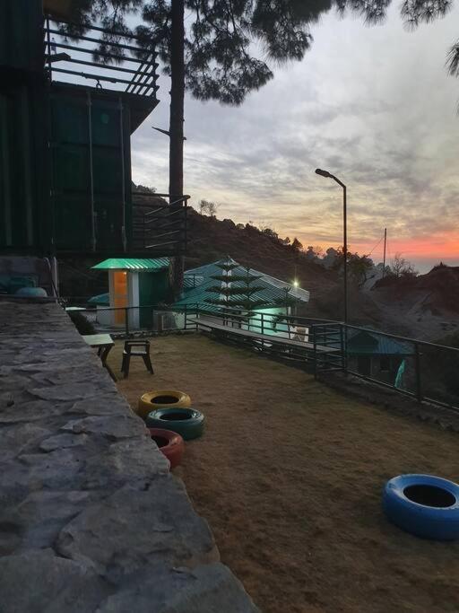 Kasauli Cascade A Cheerfull 4 Bedroom Challet المظهر الخارجي الصورة