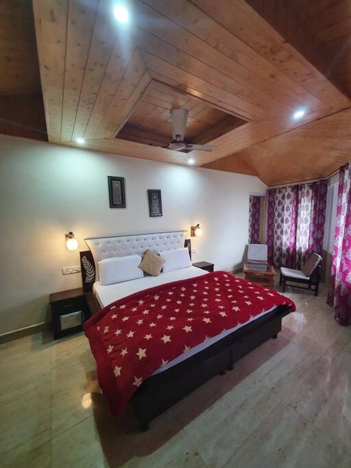 Kasauli Cascade A Cheerfull 4 Bedroom Challet المظهر الخارجي الصورة