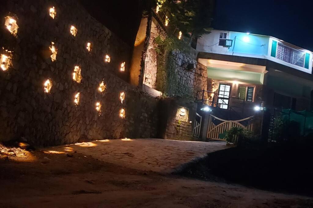 Kasauli Cascade A Cheerfull 4 Bedroom Challet المظهر الخارجي الصورة
