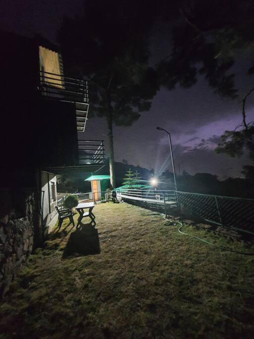 Kasauli Cascade A Cheerfull 4 Bedroom Challet المظهر الخارجي الصورة